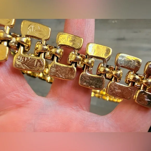 Heavy 124g Vintage AFJ Gold-Tone Panther Link Collar Necklace Bold Runway Choker - Picture 4 of 12